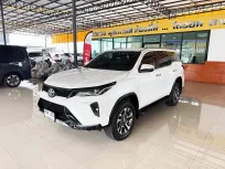 Toyota Fortuner 2.4 Leader 2023 สภาพป้ายแดง ไมล์น้อยสุดๆ มือเดียว ออกรถ0บาท