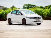2010 Honda CITY 1.5 i-VTEC รถเก๋ง 4 ประตู ออกรถง่าย