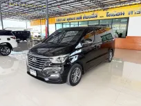 Hyundai Grand Starex 2.5 VIP 2019 รุ่นท๊อปสุด VIP มีคอนโซลกลาง+TV จอใหญ่ ฟรีดาวน์ออกรถ0บาท 