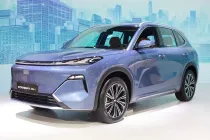 เผยโฉม GEELY STARRAY EM-i 2025 เอสยูวีปลั๊กอินไฮบริด วิ่งไกล 943 กม. ครั้งแรกในไทย ที่งาน Motor Expo 2025