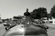 เบนท์ลีย์ มอเตอร์ส คว้าตัว ‘ลูเชียน ลาวิสเคาท์’ นักแสดงหนุ่มผู้รับบท ‘อัลฟี่’ ในซีรีส์ Emily in Paris นั่งตำแหน่งโกลบอลแบรนด์แอมฯ คนใหม่