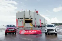 ISUZU ส่งออกดีแมคซ์ และ มิว-เอ็กซ์ ที่ผลิตจากไทยไปตลาดโลกครบ 3 ล้านคัน