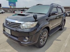 ขายรถมือสอง 2012 Toyota Fortuner 3.0 TRD Sportivo 4WD SUV  สะดวก ปลอดภัย