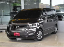 Hyundai H-1 2.5 Elite ปี 2019 มีประตูไฟฟ้า ไมล์แท้6*,***โล รถบ้านแท้ๆ สวยเดิมทั้งคันรับประกัน ฟรีดาว