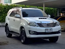 2015 Toyota Fortuner 2.5 V SUV เจ้าของขายเอง รถสวย ไมล์แท้  