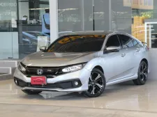 Honda Civic 1.5 i-VTEC Turbo RS ปี2019 ไมล์แท้4x,xxxโล เข้าศูนย์ รถบ้านแท้ๆ สวยเดิมทั้งคัน ออกรถ0บาท