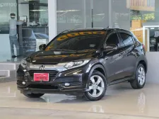 Honda HR-V 1.8 E ปี 2015 รถบ้านมือเดียว ใช้น้อยเข้าศูนย์ตลอด สวยเดิมทั้งคัน ไม่เคยติดแก๊ส ฟรีดาวน์