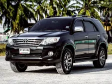Toyota Fortuner 2.7V 2011 รถครอบครัว 7 ที่นั่ง