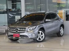 Mercedes-Benz GLA-Class 1.6 ปี 2018 ไมล์แท้แน่นอน3x,xxxโล รถบ้านแท้ๆ สวยเดิมทั้งคัน ออกรถ0บาท