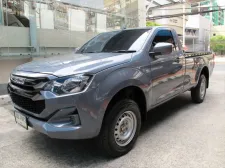 2024 ISUZU DMAX 3.0 SPARK  4WD DIFF LOCK (เครื่องยูโร5) เกียร์ธรรมดา สีเทา วิ่งน้อย 14,396 กม รถสวย