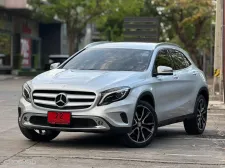 Benz GLA-Class 1.6 GLA200 สภาพสวย ใช้น้อย เซอร์วิสถึงๆมีบิล พร้อมใช้ 