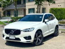 Volvo XC60 2.0 T8 R-Design 4WD ปี 2019 สภาพดีเยี่ยม พร้อมใช้งาน. 