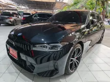 BMW 3 Series 330e 2023 รถสวย Top Option BSI ยาวๆ มือเดียวป้ายแดง 