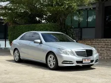 2013 BENZ E250 CGI FACELIFT รถออกศูนย์ BENZ THAILAND วิ่งเพียง 104,000 กม รถไม่เคยมีอุบัติเหตุครับ