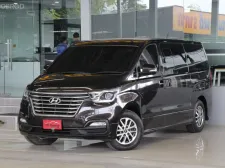 Hyundai H-1 2.5 Elite ปี 2020 รถบ้านแท้มือเดียว ไมล์น้อยเข้าศูนย์ตลอด สวยเดิมทั้งคันรับประกัน ฟรีดาว
