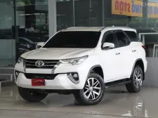 Toyota Fortuner 2.4 V ปี 2016 รถบ้านมือเดียว เข้าศูนย์ตลอด สวยเดิมทั้งคัน ออกรถ 0บาท