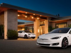 Tesla จัดให้เปิดตัวสปอร์ตไฟฟ้ารุ่นใหม่แบบ “Model S-P100D”