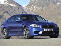 BMW M5 F10 เตรียมหยุดผลิต รุ่นสุดท้ายที่มีเกียร์ธรรมดา