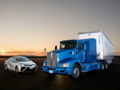 Toyota ที่สุดของรถพลังไฮโดรเจน นำระบบ Fuel-cell ใส่ในรถบรรทุก ใช้น้ำเปล่าเป็นเชื้อเพลิง