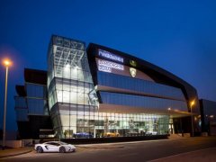 Lamborghini เปิดตัว โชว์รูม ใหญ่ที่สุดในโลกที่ ดูไบ