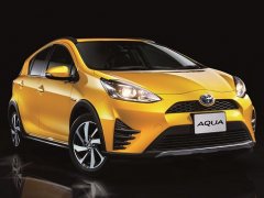 Toyota Aqua (Prius C) Minor Change Hatchback Hybrid ขนาดเล็ก ในญี่ปุ่น