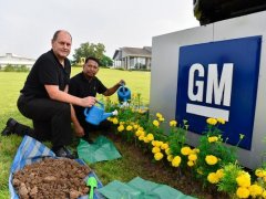 GM และ Chevrolet ประเทศไทยร่วมกิจกรรม “เรียงร้อยดวงใจส่งไปถึงพ่อ” น้อมรำลึกถึงพระมหากรุณาธิคุณของในหลวง ร.๙