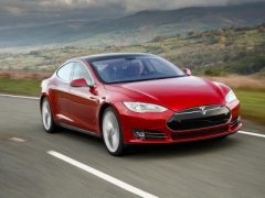 อดีตประธานกรรมการ GM มองว่า นักสะสมควรจะซื้อรถของ Tesla ก่อนที่บริษัทจะไปไม่รอด