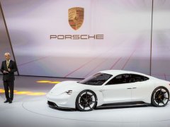 Porsche ทุ่ม 2.3 แสนล้านบาทลงทุนรถยนต์ไฟฟ้า เตรียมสู้ Tesla