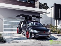 รีวิว Tesla Model X ผู้นำครอสโอเวอร์พลังไฟฟ้าเพื่ออนาคต
