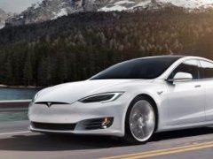 Tesla เรียกคืน Model S มากกว่าแสนคัน