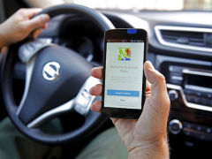 มาจนได้! Apple CarPlay เปิดแผนที่ได้แล้วทั้ง Google Maps และ WAZE