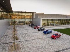 Jaguar Land Rover เปิดโรงงานผลิตแห่งใหม่ที่สโลวัค
