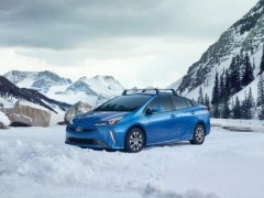 Toyota เปิดตัว Toyota Prius Minor Change รุ่น AWD-e พลังขับเคลื่อนกำลังไฟฟ้า