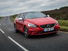 รวมปัญหาจุกจิกแนะนำการแก้ไข ใน VOLVO V40 รถแฮตช์แบ็คขนาดเล็กสุดหรู 