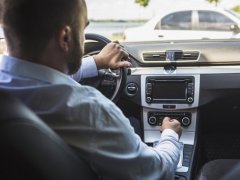 5 อันดับคลื่นวิทยุที่คนไทยนิยมฟังขณะขับรถ