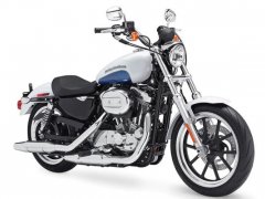 ชมรีวิว Harley Davidson Sportster Superlow ชอปเปอร์รุ่นเล็กที่สมรรถนะไม่เล็กตาม 