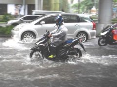 FIVE FACT : 5 เหตุการณ์เกี่ยวกับรถในฤดูฝน