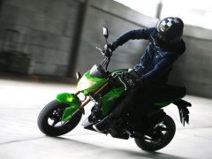 ราคาและตารางผ่อน Kawasaki Z125 ล่าสุด 2020-2021 มอเตอร์ไซค์ Supernaked ดุดัน