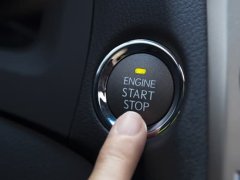 กดปุ่ม Push Start ตอนรถวิ่ง เป็นอะไรไหม ?