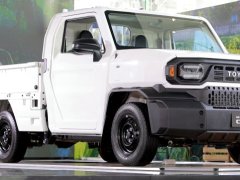 เปิดตัว Toyota Hilux Champ 2023 กระบะหัวเดี่ยวแปลงเป็นรถบ้าน มีเครื่องเบนซินและดีเซล 8 รุ่นย่อย ราคาเริ่ม 4.59 แสนบาท