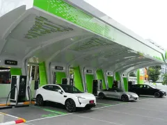 PTG Transform สู่อนาคต! เปิดต้นแบบสถานีชาร์จ EV ครบวงจรใจกลางเมือง “PT GIGA EV” เชื่อมต่อไลฟ์สไตล์ด้วยบริการครบวงจร