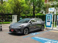 MG ขึ้นแท่นผู้นำยอดจดทะเบียน EV 4 เดือนติด ชู “EV LIFETIME WARRANTY” มัดใจลูกค้า