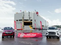 ISUZU ส่งออกดีแมคซ์ และ มิว-เอ็กซ์ ที่ผลิตจากไทยไปตลาดโลกครบ 3 ล้านคัน