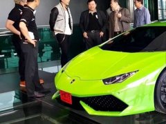  โดม-ปกรณ์-ลัม ถอยรถซุปเปอร์คาร์ Lamborghini Huracan รุ่นใหม่ล่าสุด