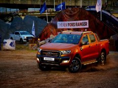  เปิดตัวรถกระบะใหม่ The New Ford Ranger 2015 ราคาเริ่มต้นที่ 549,000 บาท
