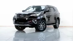 2A676 Toyota Fortuner 2.4 V SUV 2017