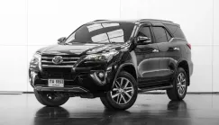2015 TOYOTA Fortuner 2.4 V 2WD  A/T
