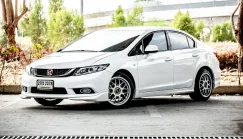 2013 Honda CIVIC 1.8 i-VTEC รถเก๋ง 4 ประตู 