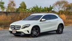 MERCEDES-BENZ GLA200 Urban (W156) ปี 2015 Compact SUV ระดับพรีเมี่ยม ไมล์น้อย ขับง่าย ราคาน่าคบ
