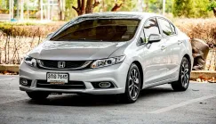 2015 Honda CIVIC 1.8 i-VTEC รถเก๋ง 4 ประตู 